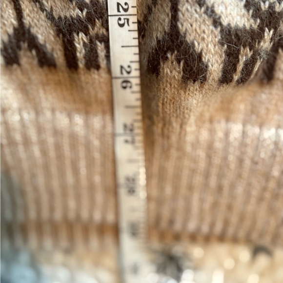 Men's Beige Alpaca Wool Vest - Picture 6 of 6